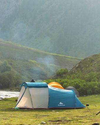 Camping tent